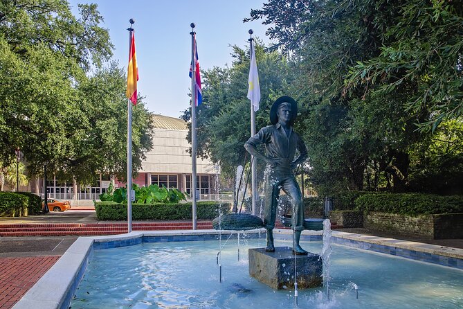 Mobile Downtown Smartphone Guided Audio Walking Tour - Discover Mardi Gras Park and the Unique Festival History