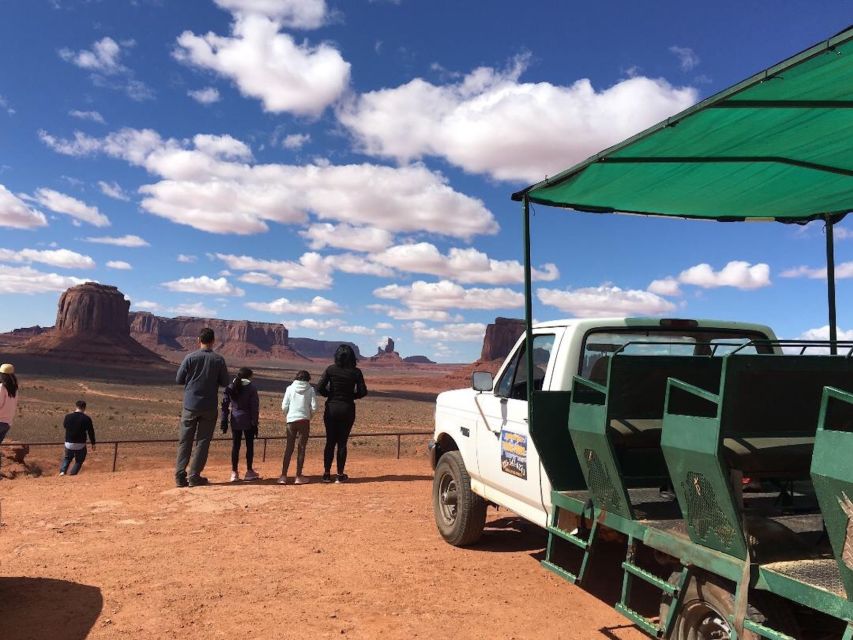Monument Valley: Highlights Tour with Backcountry Access - Explore the Key Monuments and Scenic Stops