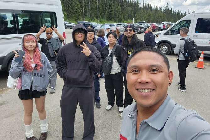 Moraine Lake Sightseeing from Lake Louise Village Samson Mall - Exploring Moraine Lakes Rockpile Trail and Vantage Points