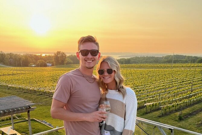 NON BUS Traverse City Old Mission Sunset Wine & Distillery Tour - Scenic Drive and Views of Grand Traverse Bay