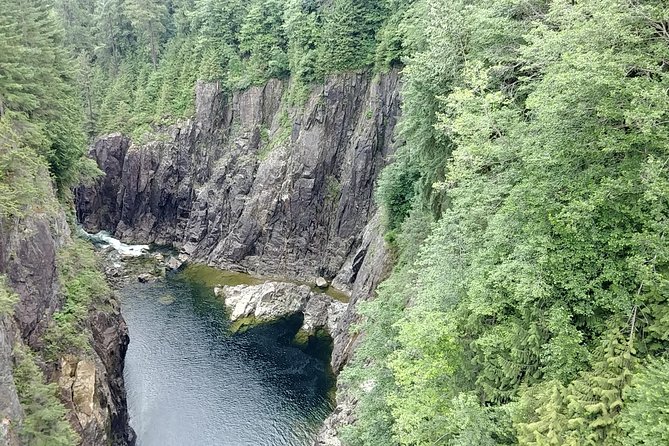 North Vancouver Discovery Private Tour - Starting the Day at Brockton Point and the First Nations Totem Poles
