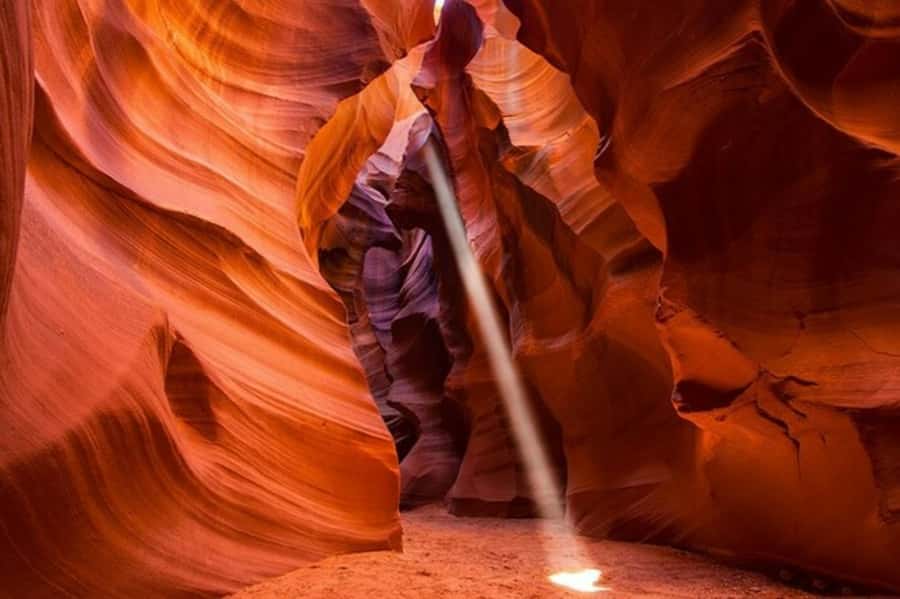 Page: Upper Antelope Canyon Prime Time Entry & Navajo Guide - Inside the Canyon: A Guided Walking Tour