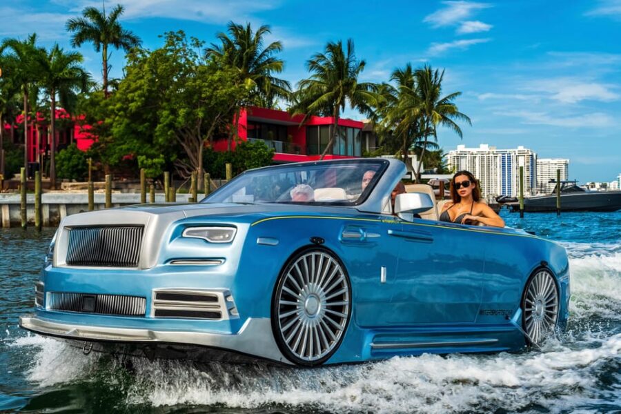 Palm Beach: Rolls Royce Jetcar Rental - The Rolls Royce Jetcar: A Luxury Watercraft on Palm Beach Waters