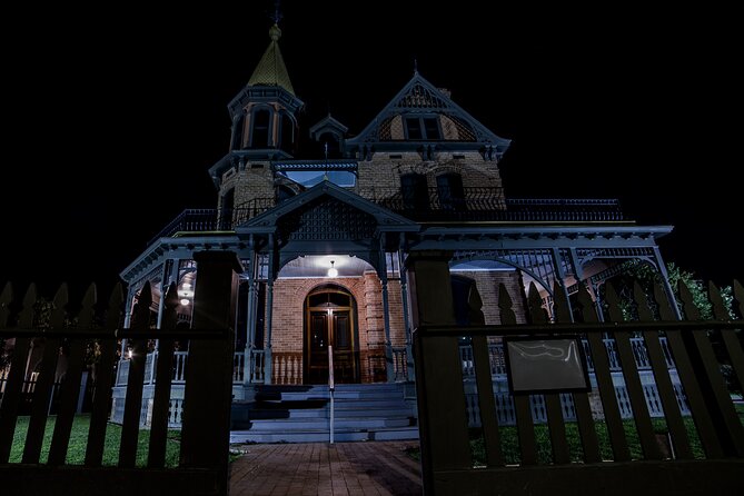 Phoenix Ghosts: Phantoms, Psychopaths, & Poltergeists Tour - The Meeting Point and Tour Logistics in Downtown Phoenix