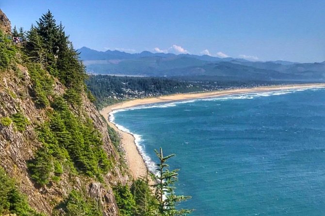Private Oregon Coastal Tour to Cannon Beach and Haystack Rock - Visiting Manzanita Beach and Downtown