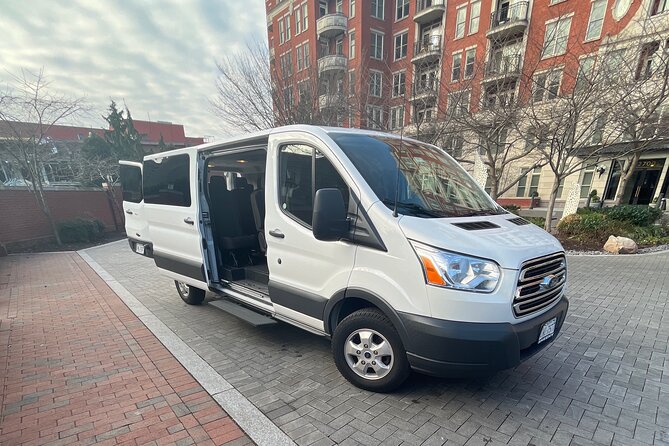 private Ronald Reagan, Washington National Airport transfer - Meet Your Driver at Ronald Reagan Washington National Airport