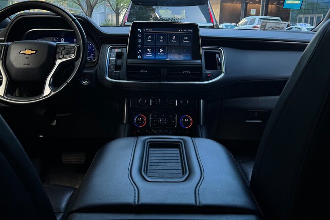 Private SUV Transfer from O'Hare Midway Airport to Chicago - Chicagos Convenient Private SUV Transfers: What to Expect