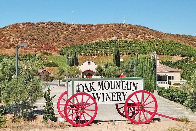 Private Temecula Wine Tour De Luz - Starting in De Luz: A Scenic Hilltop Point for Wine Tasting
