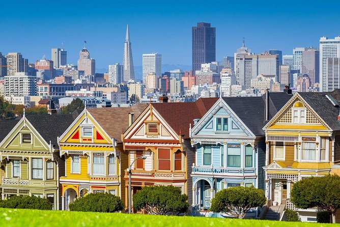 Private Transfer from Toronto (YYZ) Airport to Toronto City - Clear Luggage Policy and Extra Charges