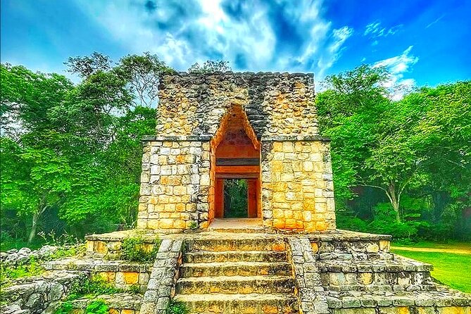 Private Tulum Day Trip to Mayan Temples & Ruins - Discovering Ek Balam: A Jungle-Backed Maya Site