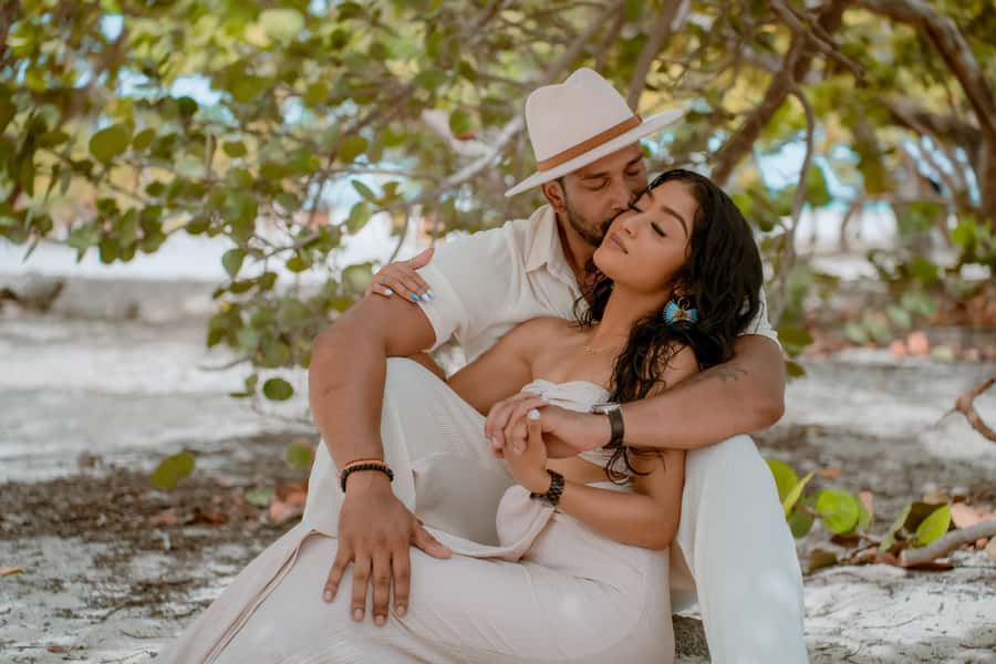 Private Vacation Photoshoot with Photographer in Fort Myers - How the Photoshoot Unfolds in Fort Myers