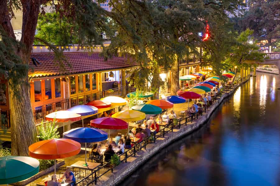 San Antonio : Food Tour with Tacos, BBQ & Tex-Mex Classics - Tasting Authentic Tacos and Mexican Conchas