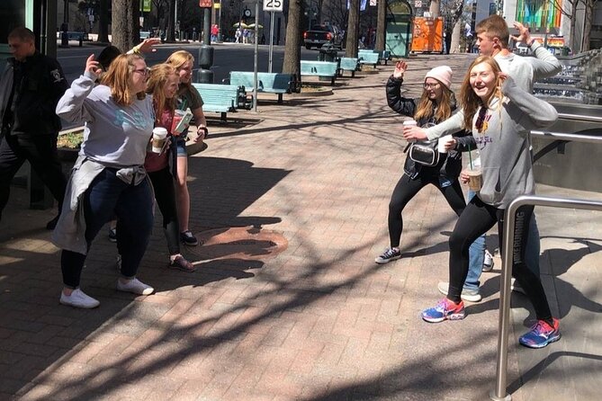 Scavenger Hunt Adventure in New York by Zombie Scavengers - Navigating the Route Through NYC Landmarks