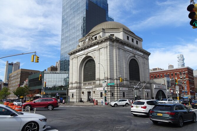 Scavenger Hunt in New York City's Chinatown and Little Italy - Starting Point at the Chinatown Information Kiosk