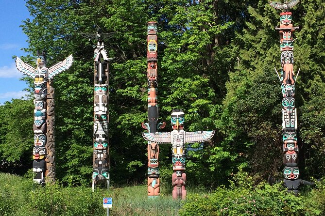 Stanley Park & Downtown - Vancouver Bike Tours - From the Convention Centre to Stanley Park