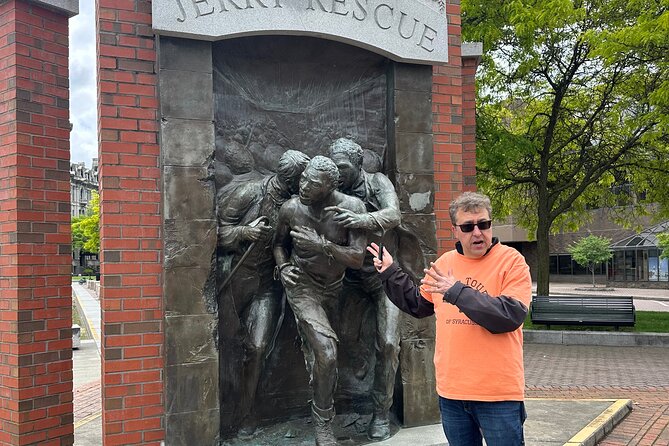 Syracuse NY Private Walking Tour - Walking Through Clinton Square and Erie Canal History