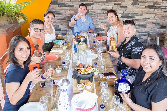 Tequila & Mezcal Tasting at your Place - How the Guide Brings Authenticity to Your Tasting