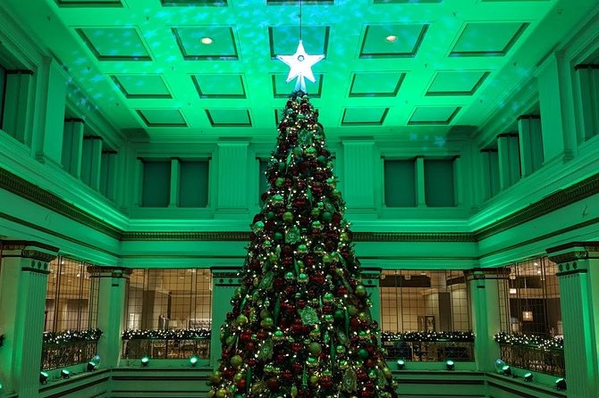 The Christmas Tree Crawl Experience Chicago at the Holidays - What to Expect During the 2-Hour Holiday Walk