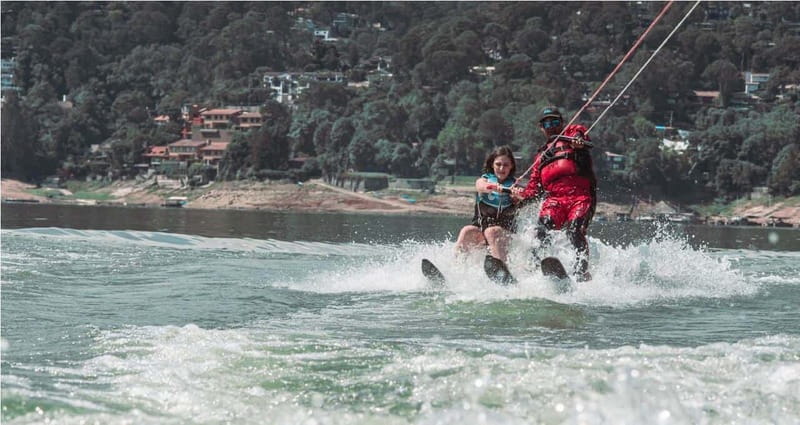 Valle de Bravo: Ski - Valle de Bravo: Ski Location and Setting