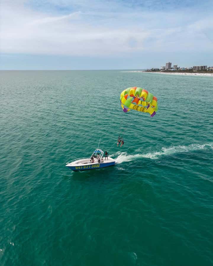 Venice, FL: Parasailing Adventure - What Makes the Venice Parasailing Experience Stand Out