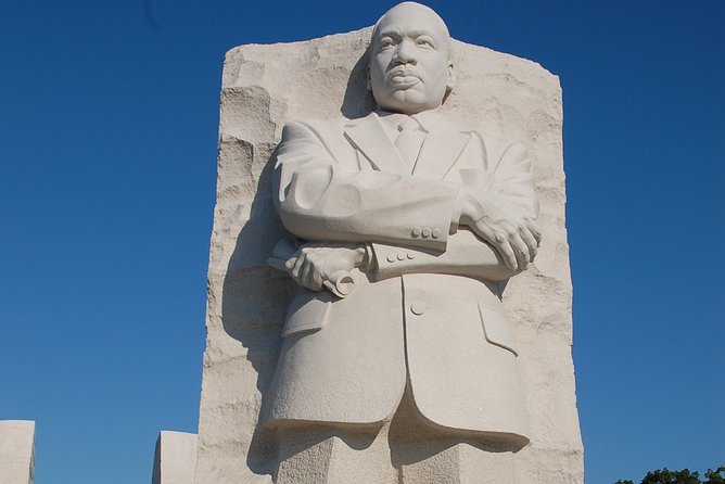 Virtual Tour of Martin Luther King Memorial - Exploring the Inscription Wall: 14 Quotes and Statements